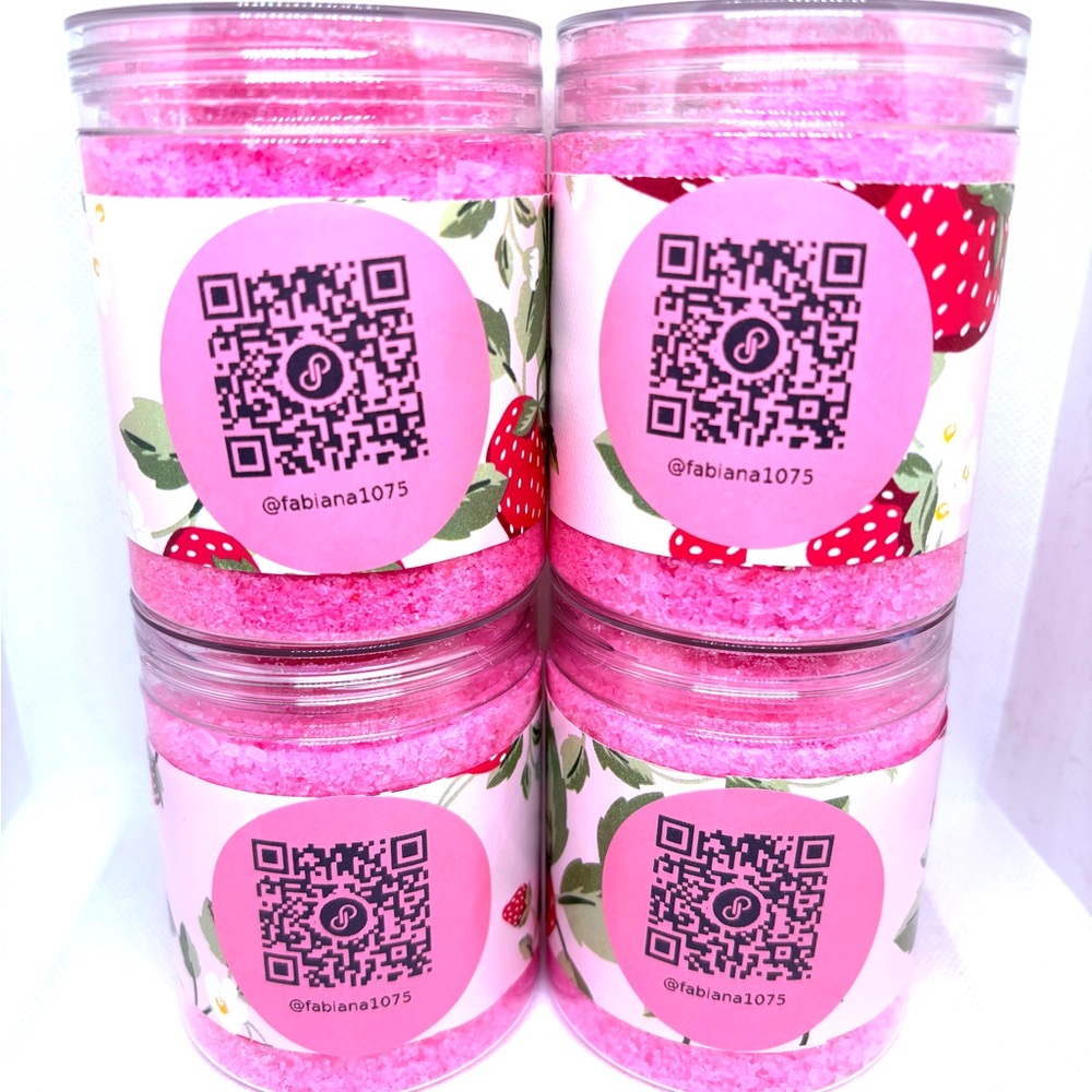PROMOTIONAL SPECIAL BUNDLE DEAL 8 OZ E/O Strawberry Bath Salts Valentines - Picture 4 of 7